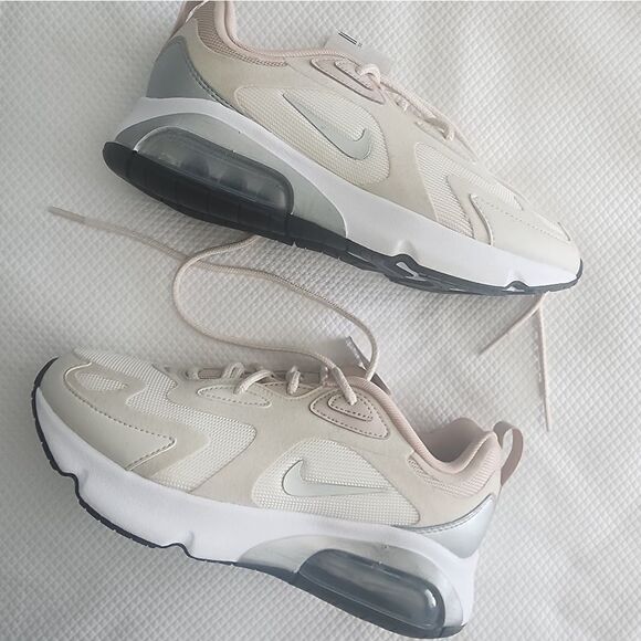 Nike Air Max barely pink silver swoosh women size 7 - Picture 1 of 10